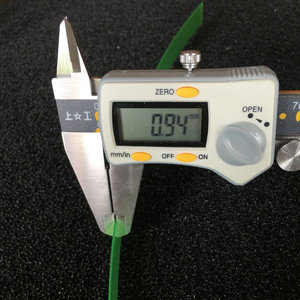 Fleje de plástico PET verde 1608 1910, 1 mm de grosor, 500 kg de resistencia a la tracción, fleje neumático de fusión en caliente para embalaje - Product Image 3