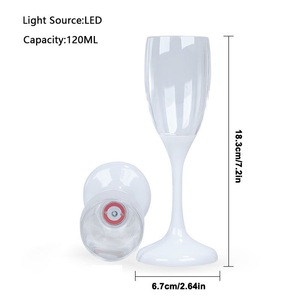 Flûte à <span class=keywords><strong>champagne</strong></span> <span class=keywords><strong>LED</strong></span> activée par liquide, verres lumineux pour fête avec logo personnalisé, articles de bar pour enterrement de vie de jeune fille et usage en bar - Product Image 6