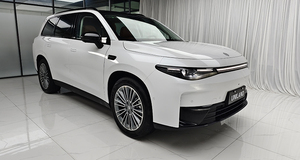 รถยนต์พลังงานใหม่ Leapmotor C16 รุ่นพรีเมียม SUV 5 ประตู <span class=keywords><strong>6</strong></span> ที่นั่ง ปี 2026 กำลังไฟ 170 กิโลวัตต์ ความเร็วสูงสุด 190 กม./ชม. แบตเตอรี่ 74.9 กิโลวัตต์-ชั่วโมง ระยะทางวิ่งไกลพิเศษ 170 กม. รถมือสองราคาถูก - Product Image 3