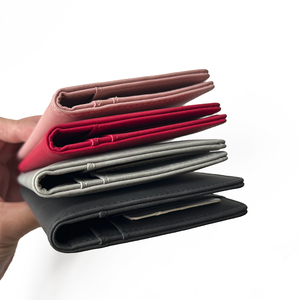 Portefeuille familial en cuir <span class=keywords><strong>Spigen</strong></span> avec porte-cartes et porte-passeport pour fille, vente en gros à prix réduit - Product Image 3