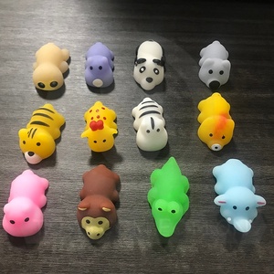 Juguetes Antiestrés de Plástico y Goma al por Mayor, Figuras de Dibujos Animados Lindas, Juguetes de Peluche 3D con Pegatinas de Animales del Bosque, para Niños de 5 a 7 Años - Product Image 1