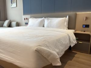 विशेष लॉगिंग के लिए कस्टम-फिट होटल बेडरूम फर्नीचर सेट - Product Image 5