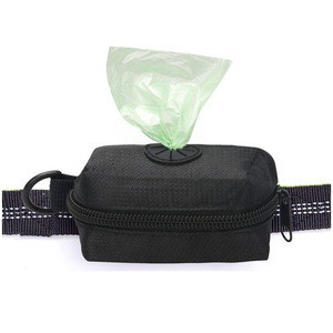 Robuste Reflektierende Nylon-Hundeleine mit Doppelschlaufen und Kotbeutelspender für Große, Mittlere und Kleine Hunde - Product Image 4