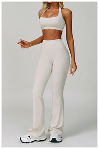 Женский спортивный комплект с подтяжкой ягодиц - Product Image 2