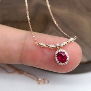 Collar con Colgante de Rubí Sangre de Pichón en Plata de Ley S925 para Mujer, Lujoso con Toque de Oro Platino - Product Image 1