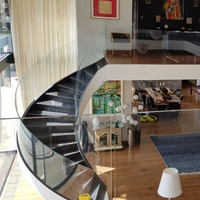 Escalier en arc incurvé pour villa, intérieur, luxe, moderne, préfabriqué en acier et bois avec garde-corps en verre, durable et sûr, décoration intérieure