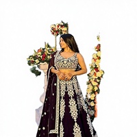 Lehenga Choli traditionnel coupe ajustée en fausse fourrure, avec broderie à la main, pièces de chemisier et dupatta en filet, réversible, pour mariage hiver/été