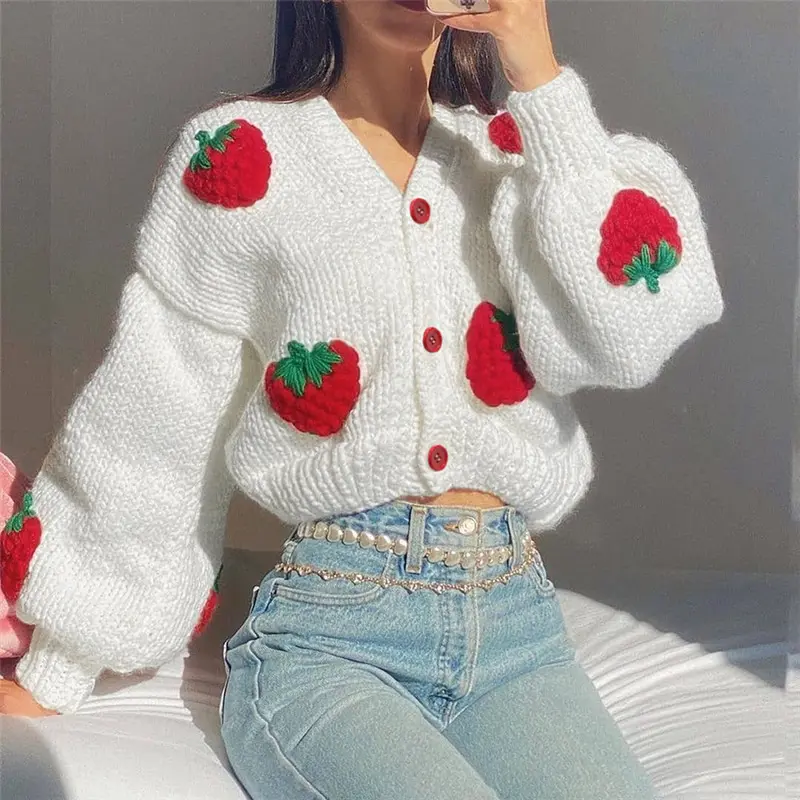 महिलाओं के लिए लोकप्रिय ढीले ड्रॉप कंधे स्वेटर v-गर्दन बुनाई स्ट्रॉबेरी लंबी आस्तीन बटन गर्म कस्टम कार्डिगन स्वेटर