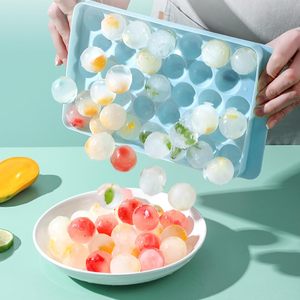 Bandeja Redonda para Cubitos de Hielo de PP de Grado Alimenticio con 33 Cavidades, Lista para Enviar - Product Image 1