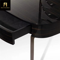 Table de vanité de chambre à coucher à cadre en bois massif haut de gamme Commode de maquillage à jambes en acier inoxydable noir avec miroir à lumière LED intelligent
