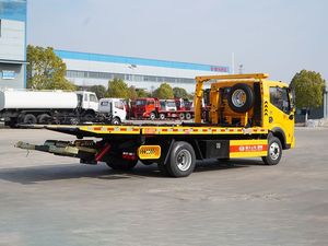 Dongfeng 4X2 Road Rescue & Breakdown Serviceheavy duty t China ISO9000 CCC Certified Customizable Emission <b>Flatbed</b> Wrecker <b>Truck</b> - Product Image 3