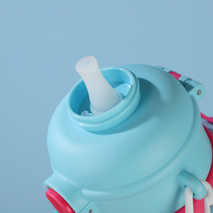 Yaz Çocukları Uzay Kapsülü Uzay Gemisi Karikatür Plastik Su Şişesi Açılır Kapaklı Çocuklar İçin Sevimli Oyuncak Çocuk Roketi Plastik Pipetli Bardak - Product Image 2