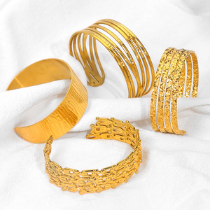 Offre Exceptionnelle : <span class=keywords><strong>Bracelet</strong></span> et Jonc Épais en Forme de C, Plaqué Or 18 carats PVD, Motif Lisse et Élégant, Creux, pour Femme - Product Image 1