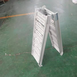 Escalera de <span class=keywords><strong>rampa</strong></span> de aleación de aluminio plegable con Pedal móvil de alta calidad, escalera <span class=keywords><strong>para</strong></span> mascotas, soporte <span class=keywords><strong>para</strong></span> motocicleta - Product Image 3