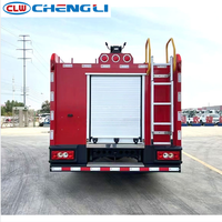 Camion-citerne à eau léger 4x2 personnalisé pour la lutte contre les incendies, petit véhicule d'urgence avec compartiments à volets roulants latéraux