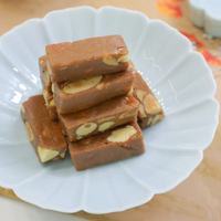 Caramel au sel de mer fait main avec des amandes et des abricots |   Bonbons durs au caramel |   Snacks de mariage pour boulangerie 500g Vente en gros