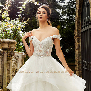 Vestido de Novia de Princesa con Cuentas de Cristal Brillante, Vestido de Novia Bohemio con Mangas Cortas y Transparencias - Product Image 3