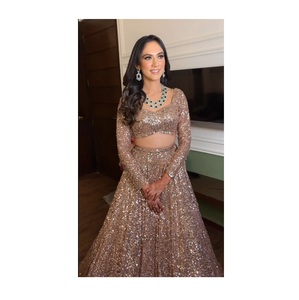 Haute sur demande mariage de mariée Lehenga Choli avec paillettes broderie travail disponible au prix de gros - Product Image 1
