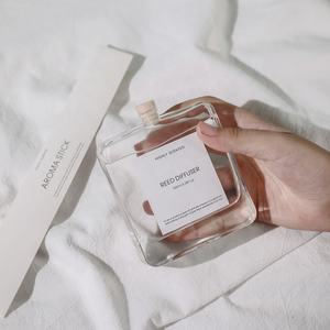 Contenitore regalo di lusso personalizzato con diffusore di lamelle moderne fragranze <span class=keywords><strong>naturali</strong></span> Stick trasparente 120ml bottiglia di vetro quadrato <span class=keywords><strong>per</strong></span> uso domestico - Product Image 3