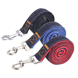 Laisse pour chien en denim, fabrication directe d'usine, rembourrée, tissu épais cousu, bouton classique, résistante à l'usure, corde de traction solide pour chien - Product Image 1