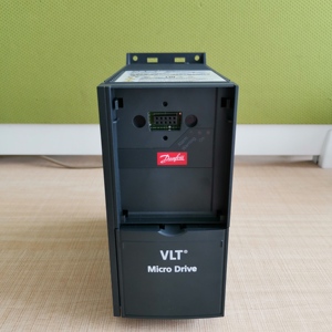 ไดรฟ์ Danfoos VLT รุ่น FC-51 ตัวแปลงความถี่ 0.75 กิโลวัตต์ VFD 1 เฟส 220 โวลต์ 132F0003 - Product Image 3