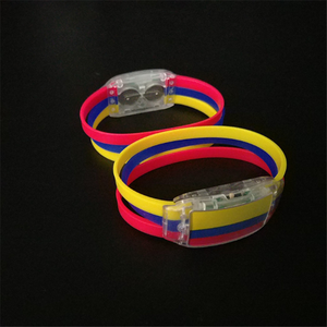 Sıcak satış yeni tasarım ulusal bayrak LED bileklik parti süslemeleri bilezik DMX kontrolü ile spor etkinlikleri için - Product Image 3