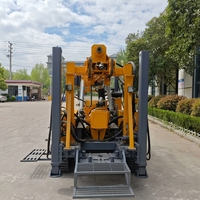 Petite machine de forage de puits d'eau montée sur tracteur à haute efficacité, avec pompe, moteur, roulement et engrenage pour l'extraction d'eau profonde