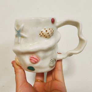 Juego de Taza y Platillo de Cerámica con Diseño de Concha Marina <span class=keywords><strong>Vintage</strong></span>, Pintado a Mano, Diseño Irregular, Apto para <span class=keywords><strong>Microondas</strong></span>, Resistente a Altas Temperaturas - Product Image 1