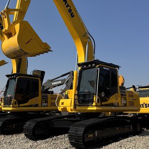 รถขุดตีนตะขาบ Komatsu PC240-8 มือสองจากญี่ปุ่น ขนาด 24 ตัน กำลังแรง เหมาะสำหรับงานขุดเหมือง พร้อม EPA - Product Image 1