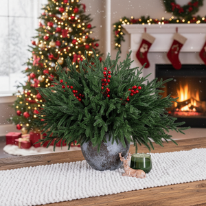 15 Pezzi di Rami di Pino Norfolk Artificiali Real Touch con Bacche Rosse, 19 Pollici, Ghirlande Natalizie in Cedro Finto - Product Image 4