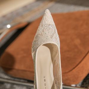 Chaussures de mariage élégantes pour femmes, talons aiguilles pointus en satin noir, en similicuir léger orné de strass, à lacets, pour l'hiver - Product Image 6