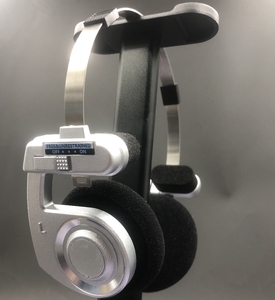 Auriculares inalámbricos en la oreja ligeros portátiles más vendidos con pantalla de batería digital Auriculares plegables <span class=keywords><strong>para</strong></span> música - Product Image 4