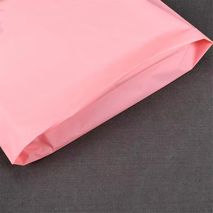 Sac fourre-tout réutilisable en plastique PE rose avec logo personnalisé imprimé, fonction barrière pour supermarché, emballage de vêtements et cadeaux - Product Image 5