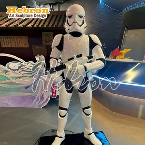 Escultura de Soldado de la Guerra de las Galaxias a Tamaño Real, en Fibra de Vidrio Blanca, Pintada a Mano, Modelo de Personaje de Película y Televisión en Venta - Product Image 3