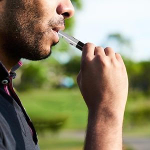 3 trong 1 đa chức năng Survival kit đèn pin với còi và la bàn túi mini Keychain <span class=keywords><strong>Torch</strong></span> ánh sáng cho Quà tặng khuyến mãi - Product Image 5