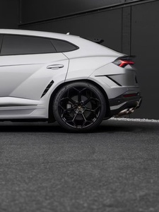 ชุดแต่งคาร์บอนไฟเบอร์สำหรับ Lamborghini URUS S Performance รุ่น URUS NT - สไตล์ลิปหน้า ดิฟฟิวเซอร์ ซุ้มล้อ ฝากระโปรง ชุดแต่งไวด์บอดี้ - Product Image 5