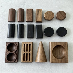 Service de fraisage CNC de précision pour le bois, gravure 3D personnalisée de logos, pièces de meubles en bois massif, service de sculpture sur bois CNC - Product Image 1