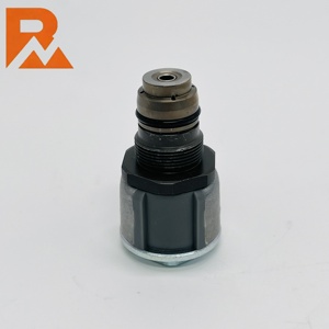 Vis de rail de carburant 0130 pour soupape de régulation de pression Common Rail - Product Image 1