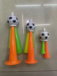 <span class=keywords><strong>Trompeta</strong></span> <span class=keywords><strong>de</strong></span> Tres Cornetas para Animar en Partidos <span class=keywords><strong>de</strong></span> Fútbol, Tamaño Grande, con Balón <span class=keywords><strong>de</strong></span> Fútbol, <span class=keywords><strong>Precio</strong></span> <span class=keywords><strong>de</strong></span> Fábrica en China 2026 - Product Image 2