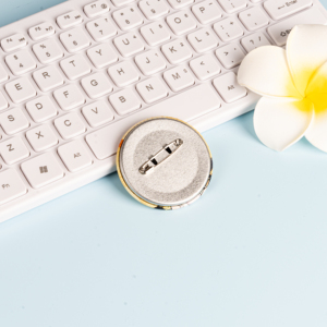 Bán Buôn Tùy Chỉnh Phim Hoạt Hình Kim Loại Men Pins Tin Nút Phù Hiệu Mạ Nhà Máy Trực Tiếp Giá Rẻ Giá An Toàn Trở Lại Quà Tặng Khuyến Mãi - Product Image 3