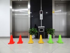 Trafik konileri paletli Drift parça Rc araba koni trafik güvenliği işareti park için ayrılmış park ağırlıklı tehlike konileri - Product Image 5