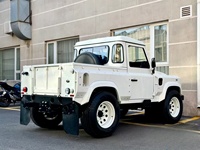Kit carrosserie large pour Land Rover Defender 110/90 : pare-chocs avant et arrière, ailes, calandre avant, déflecteurs d'air et extensions d'ailes