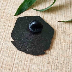 Venta caliente de personaje de dibujos animados Tigre pin de solapa <span class=keywords><strong>suministros</strong></span> - Product Image 2