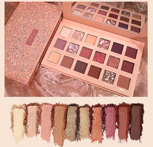 Palette de fards à paupières scintillants personnalisables 18 couleurs – Collection 2026 – Maquillage professionnel sous marque privée - Product Image 1