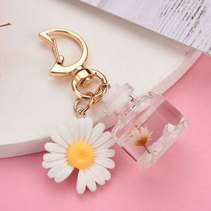 Porte-clés créatif avec boucle lune et marguerite, pendentif bouteille à vœux à paillettes liquides motif fleur mignonne, pour meilleure amie, femme, fille, cadeau pour sac à main, bijou - Product Image 5