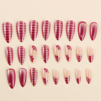 Faux ongles longs en amande à presser, motif serpent dégradé rouge bordeaux et accents de strass, vente en gros