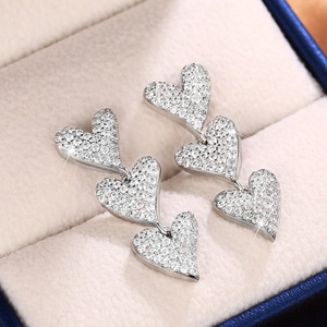 Orecchini a perno a forma di cuore Galaxy da donna, accessori per l'orecchio semplici e alla moda per l'uso quotidiano - Product Image 4