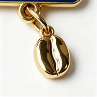 Épinglette personnalisée en émail souple, logo Salam Coffee, bleu et or, en métal, avec pendentif breloque grain de café, badge promotionnel de marque