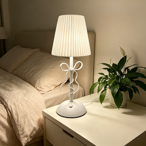 Lámpara de Mesa LED Nórdica Moderna BGST con Pantalla de Tela Plisada Blanca, Diseño de Lazo, Lámpara de Escritorio para Decoración de Dormitorio, Venta al Por Mayor - Product Image 3