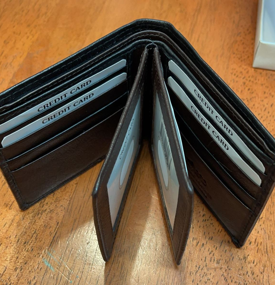 ดำ // น้ำตาล // แทน